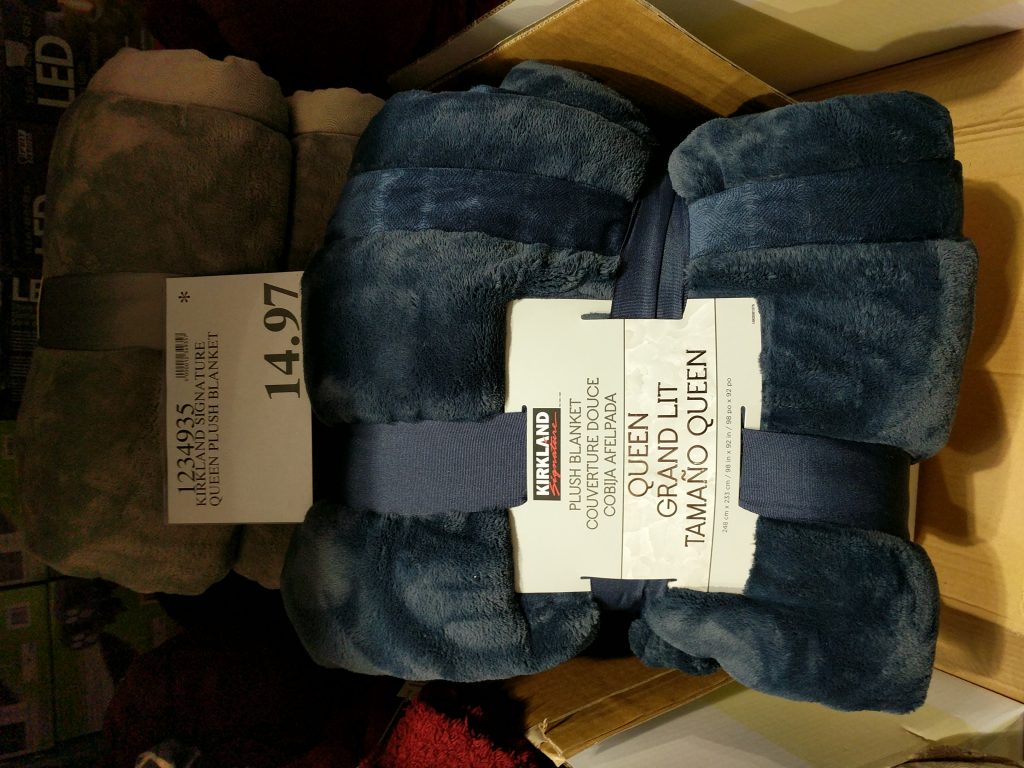 Kirkland Signature Queen Plush Blanket