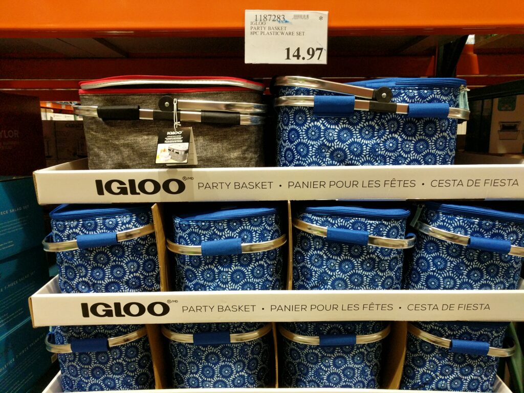 Igloo Party Basket 8Pc Picnicware Set