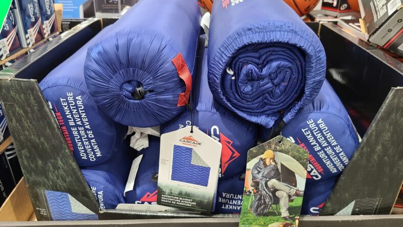 CascadeMountainTechOutdoorAdventureBlanket-1431543