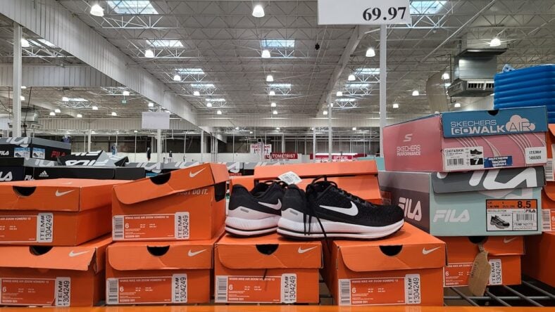 NikeLadiesAirZoomVomero13-1304249