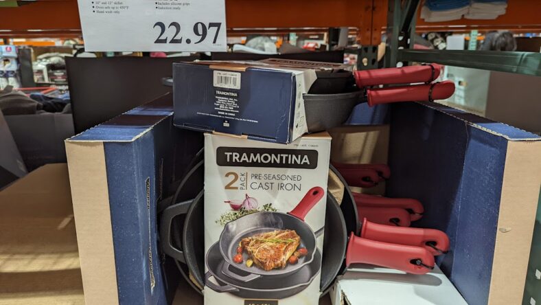 Tramontina-Cast-Iron-Skillets-2Pack-1136435
