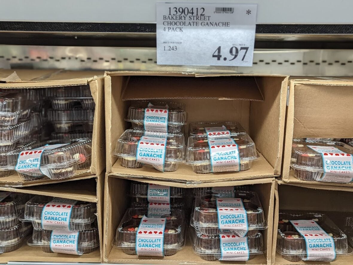 Bakery-Street-Chocolate-Ganache-Mini-Cakes-4pk-1390412