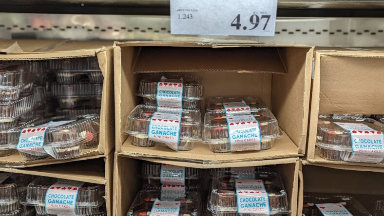 Bakery-Street-Chocolate-Ganache-Mini-Cakes-4pk-1390412