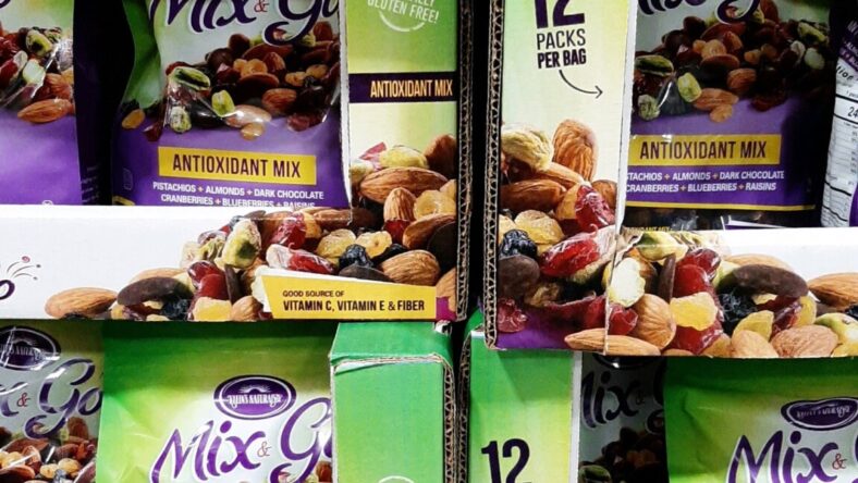 Mix-n-Go-Antioxidant-Trail-Mix-966788