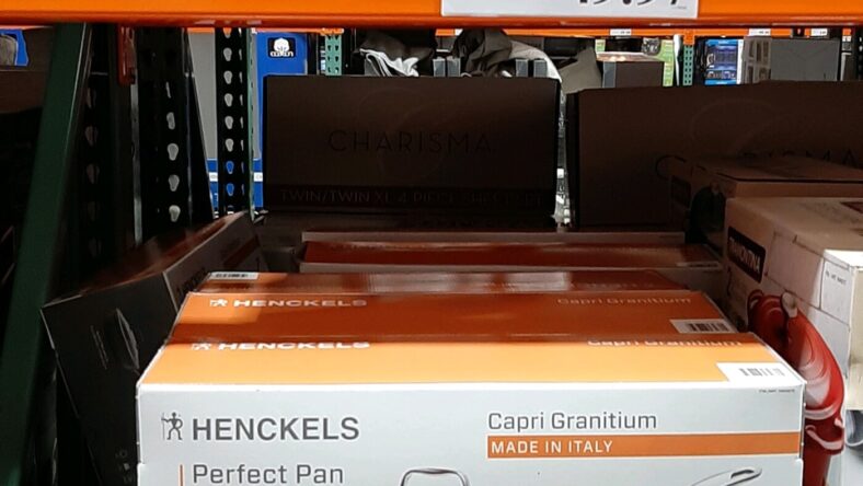 Henckels-Perfect-Pan-with-Lid-1494675
