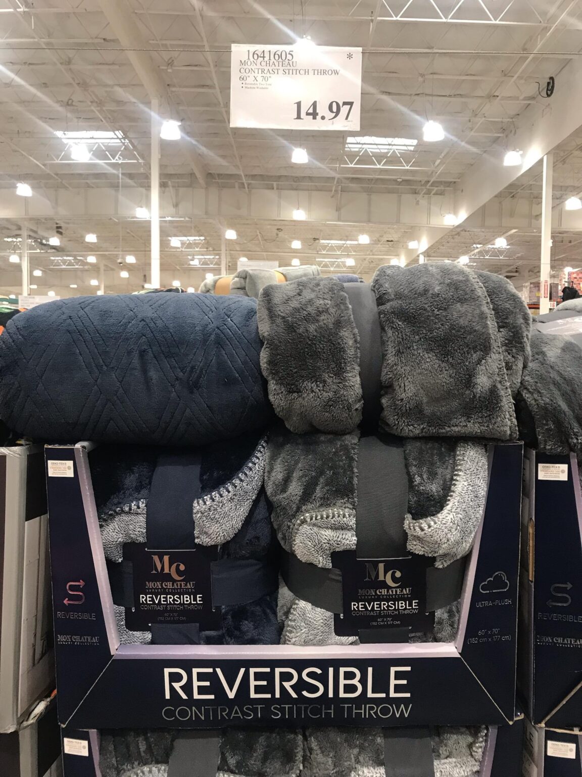 Mon Chateau Reversible Contrast Stitch Throw