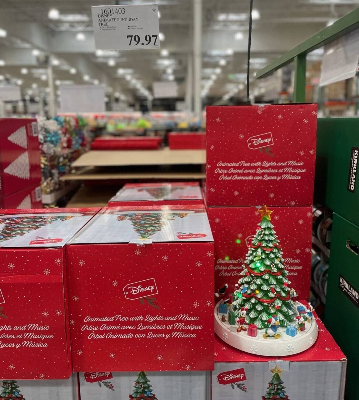 Disney-Animated-Holiday-Tree-1601403