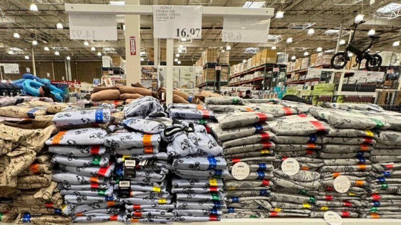 Character-Ladies'-2pc-Lounge-Set-1425605-Citrus Heights, CA