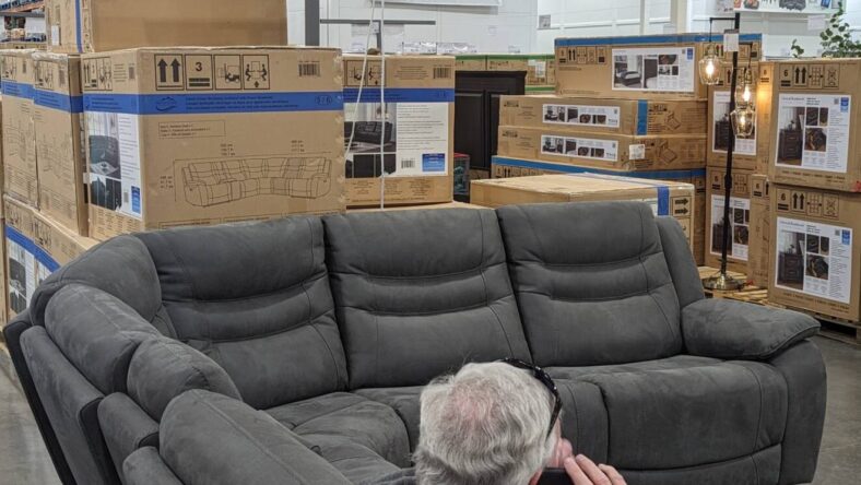 Kelsee-Fabric-Power-Reclining-Sectional-1695448-Hoover, AL