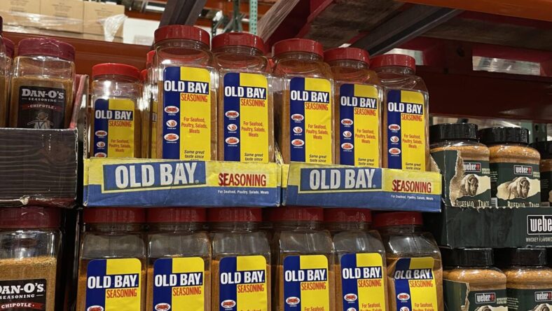 Old-Bay-Seasoning-24oz-Container-882050-Louisville, KY