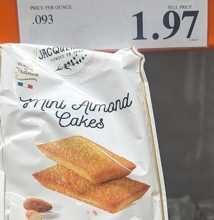 Maison-Jaquemart-Mini-Almond-Cakes-1338986