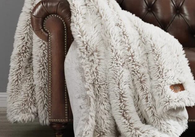 Arctic Faux Fur Throw, Costco