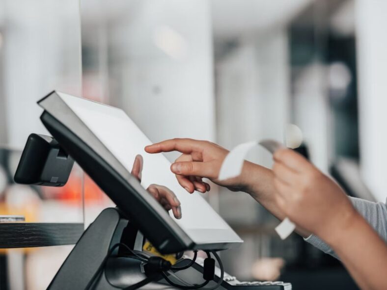 Cashier Unsplash