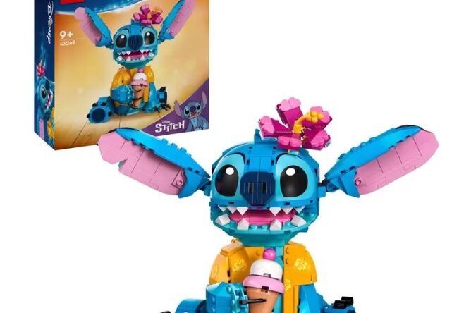 Disney LEGO set, Costco
