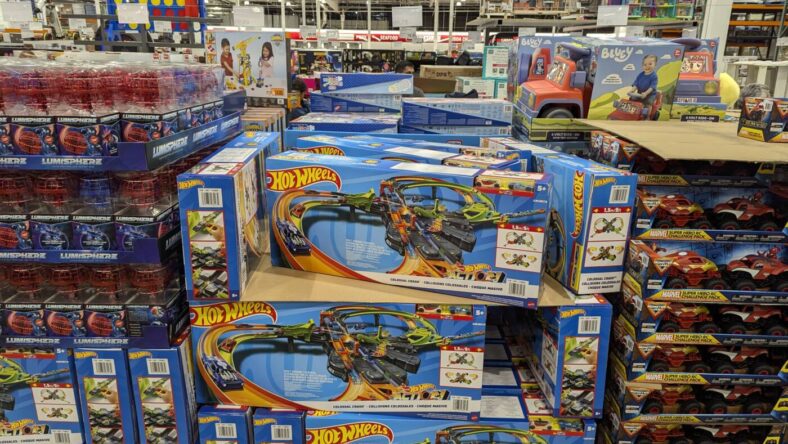 Hot Wheels Colossal Speed Crash Motorized Track Set-1739854-Livermore, CA