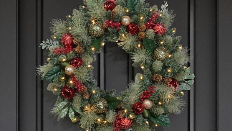 Pre Lit Wreath, Costco97