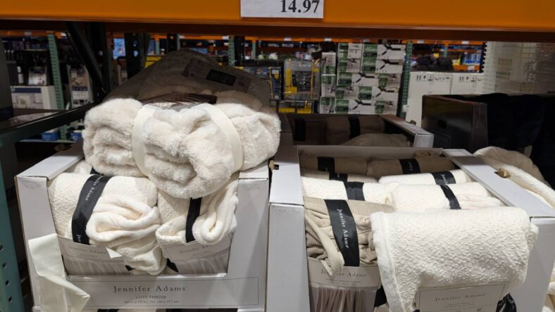 Jennifer Adams Luxe Throw Collection 60 x 70-1727187-Danville, CA