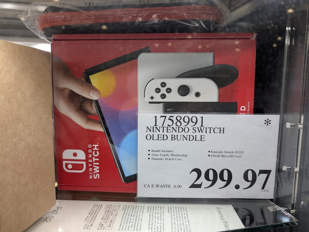 Nintendo-Switch-OLED-Bundle-1758991