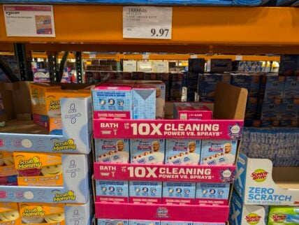 Mr-Clean-Magic-Eraser-Bath-1888646