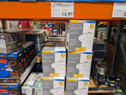 5-Panel-Garage-Light-2PK-1718600