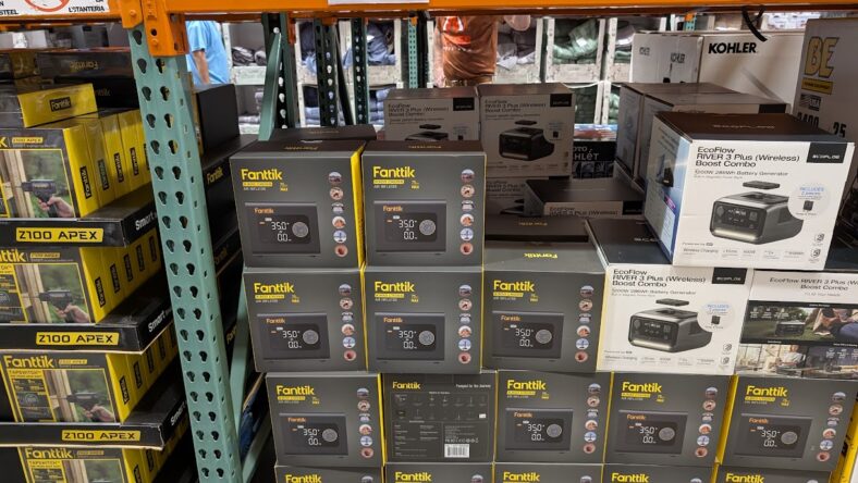 Fanttik-S300-Cross-4X-Inflator-Light-And-Power-Bank-1905626