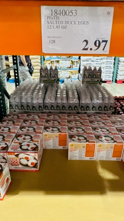 Pistis-Salted-Duck-Eggs-1840053