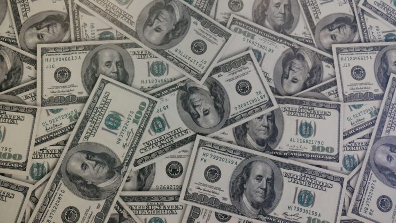 older 100 dollar bills