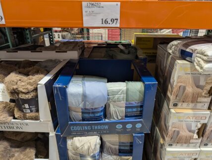 Cooling-Throw-1796257