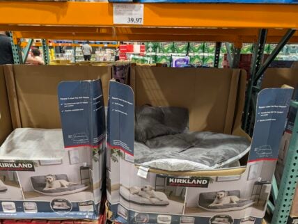 Kirkland-Signature-Square-Tufted-Pet-Bed-42-X-42-1815231