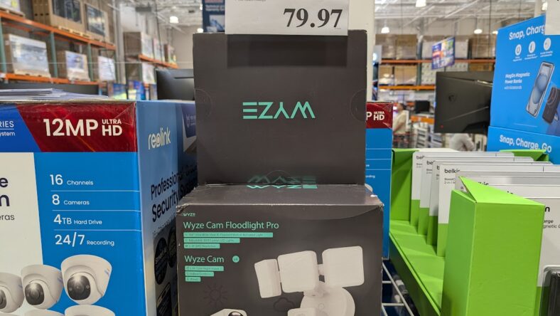 Wyze-Floodlight-Pro-2K-Sec-Cam-With-Cam-V4-1910859