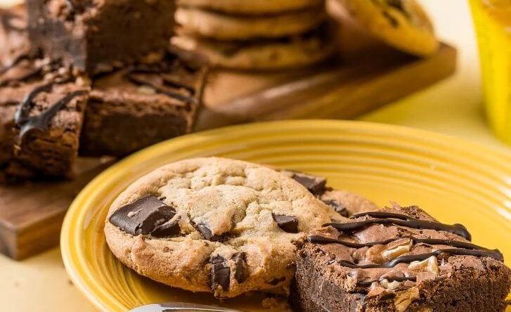 David's Cookies Brownie and Cookie Combo Pack