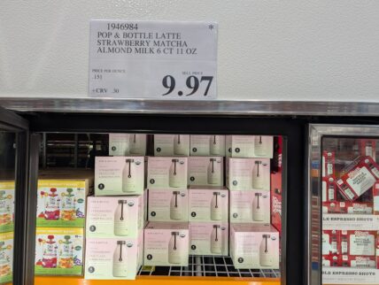 Pop-N-Bottle-Strawberry-Matcha-Almond-Milk-Latte-6PK-1946984