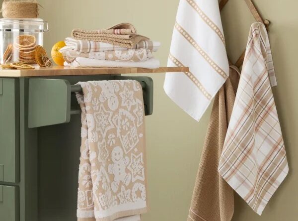 Holiday Kitchen Towel