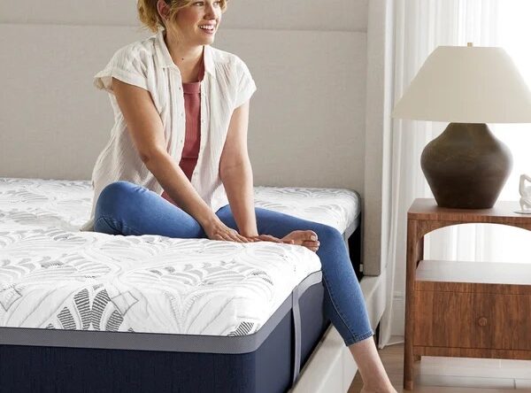 Novaform 14&rdquo; Serafina Memory Foam Mattress