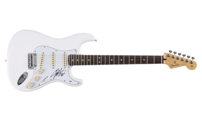 Slash Guns ‘n Roses Autographed Guitar