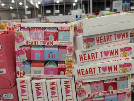 Heart Town Valentine Diy Cr Aft with Candy at Costco