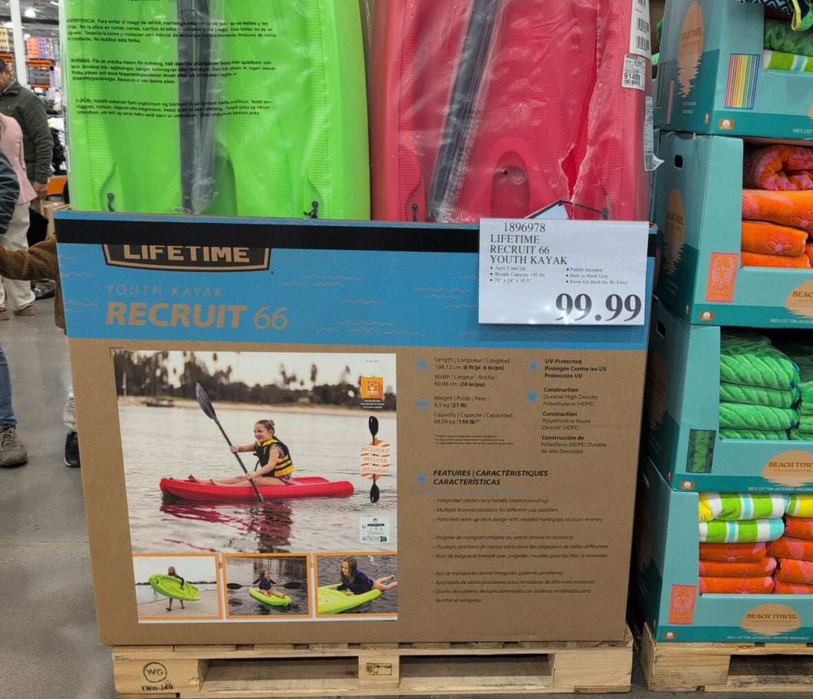 Lifetime Recruit 66 Youth Kayak • Ages 5 and Up at Costco