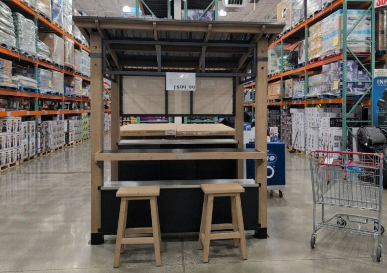 Yandistry Cantina Gazebo