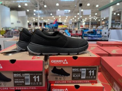 Avava Gerry Men's Mộc Slip on Shoe at Costco