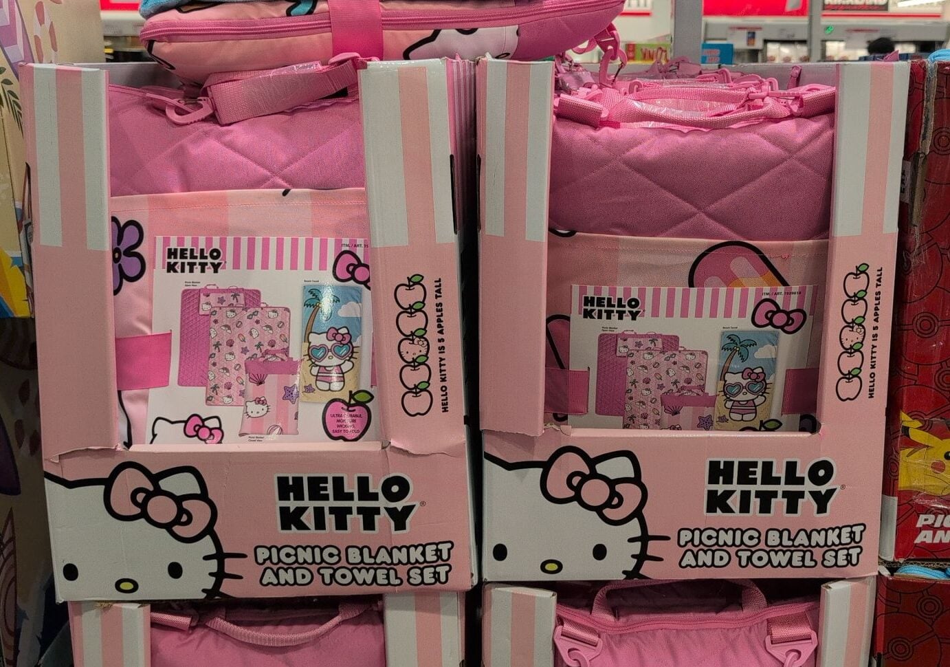 New Product: Hello Kitty Outdoor Blanket/Towel