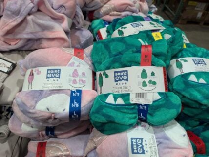 St Eve Tuo Youth Sleep Hoodie at Costco