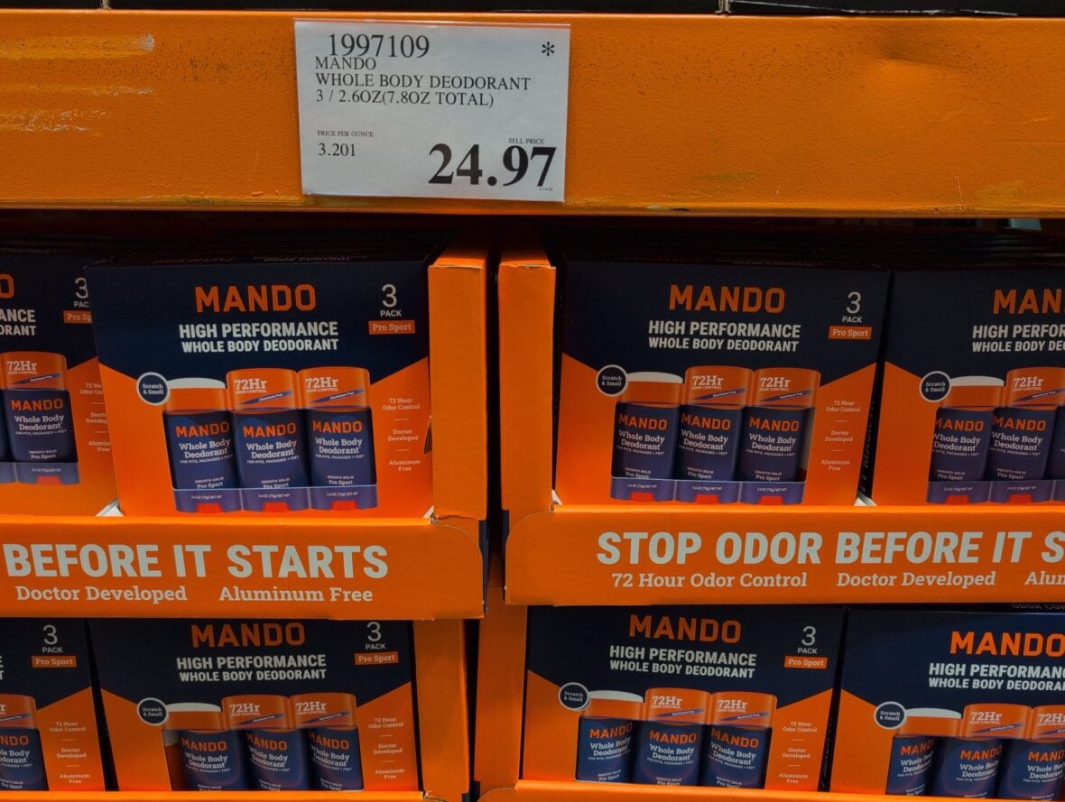 Xi1c Ollective' Mand0 at Costco