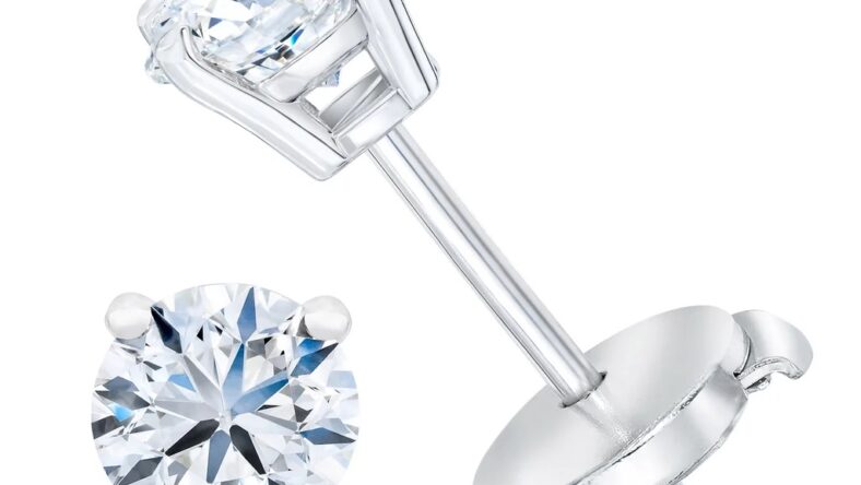Round Brilliant Diamond 14kt Gold Earrings