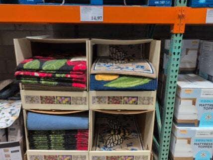 Hand Hooked Accent Rug