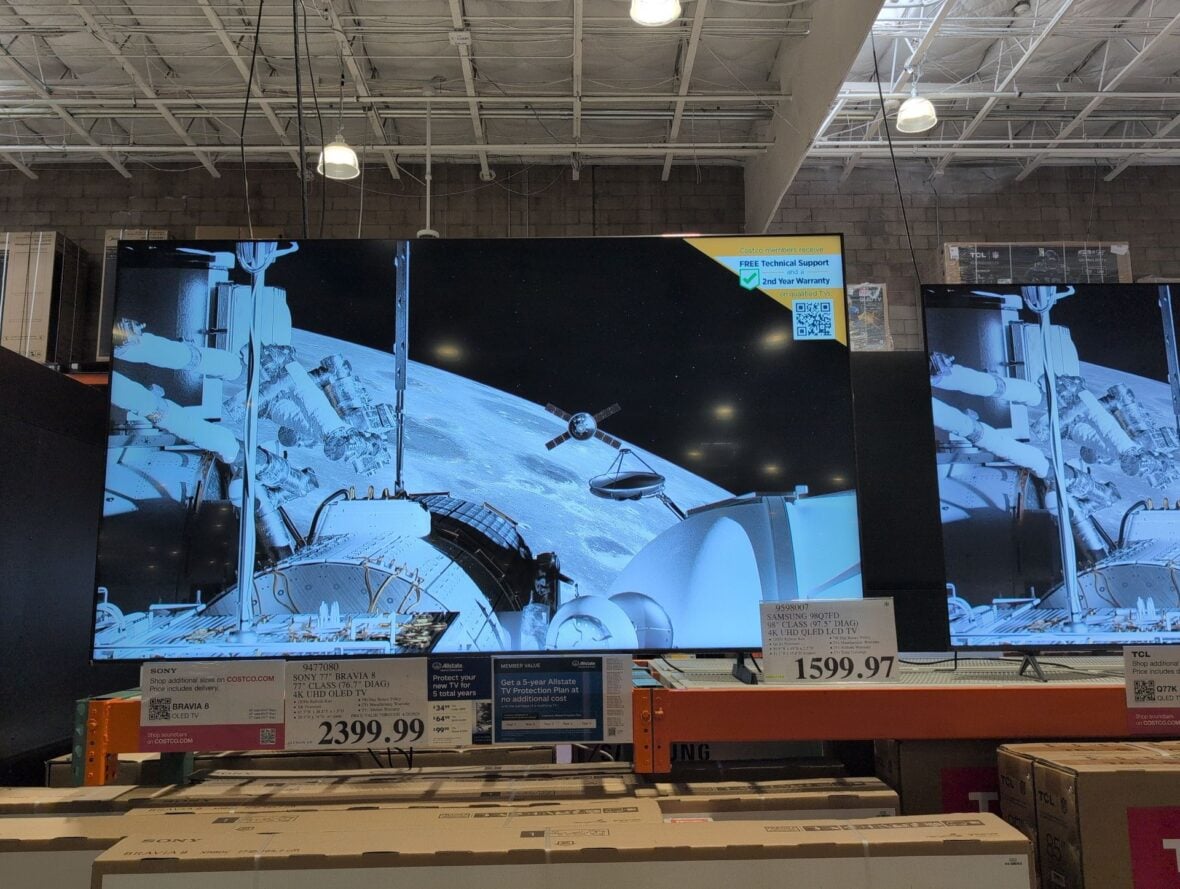 Samsung 980tfd' 98" Class (97.5" Diag) 4K UHD Qled LCD TV at Costco
