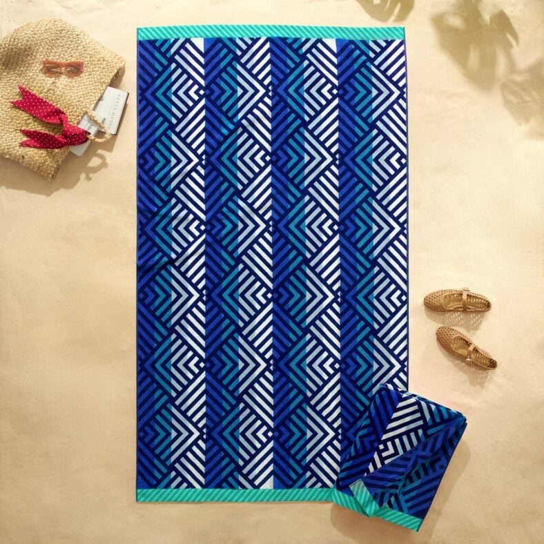 Reversible Jacquard Beach Towel