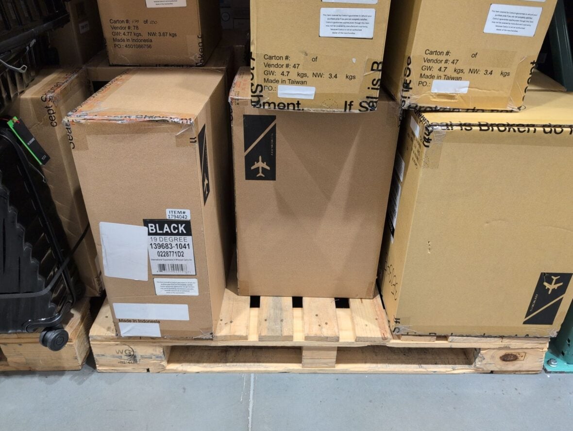 Tumi Intl Expandable 4 Whceled Carry on at Costco