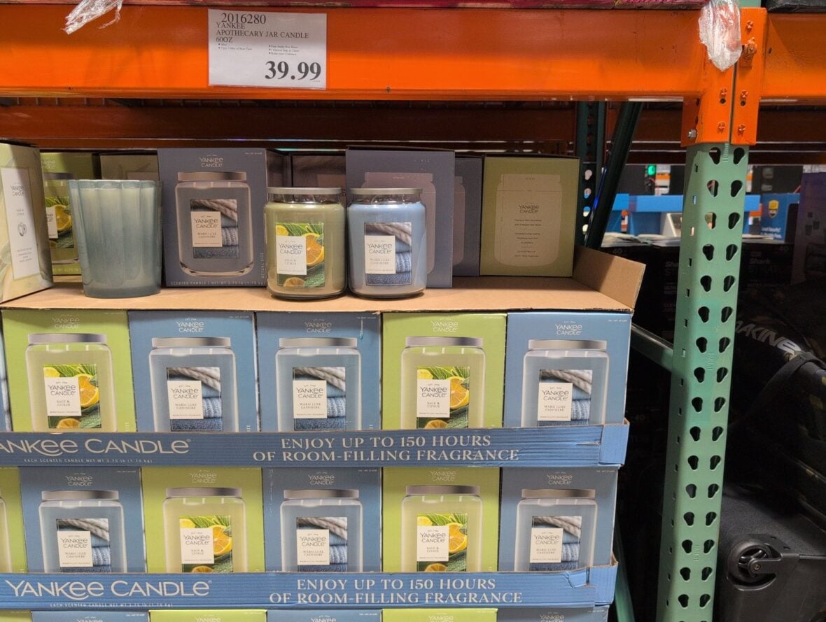 Yankee Apothecary Jar Candle 600z at Costco
