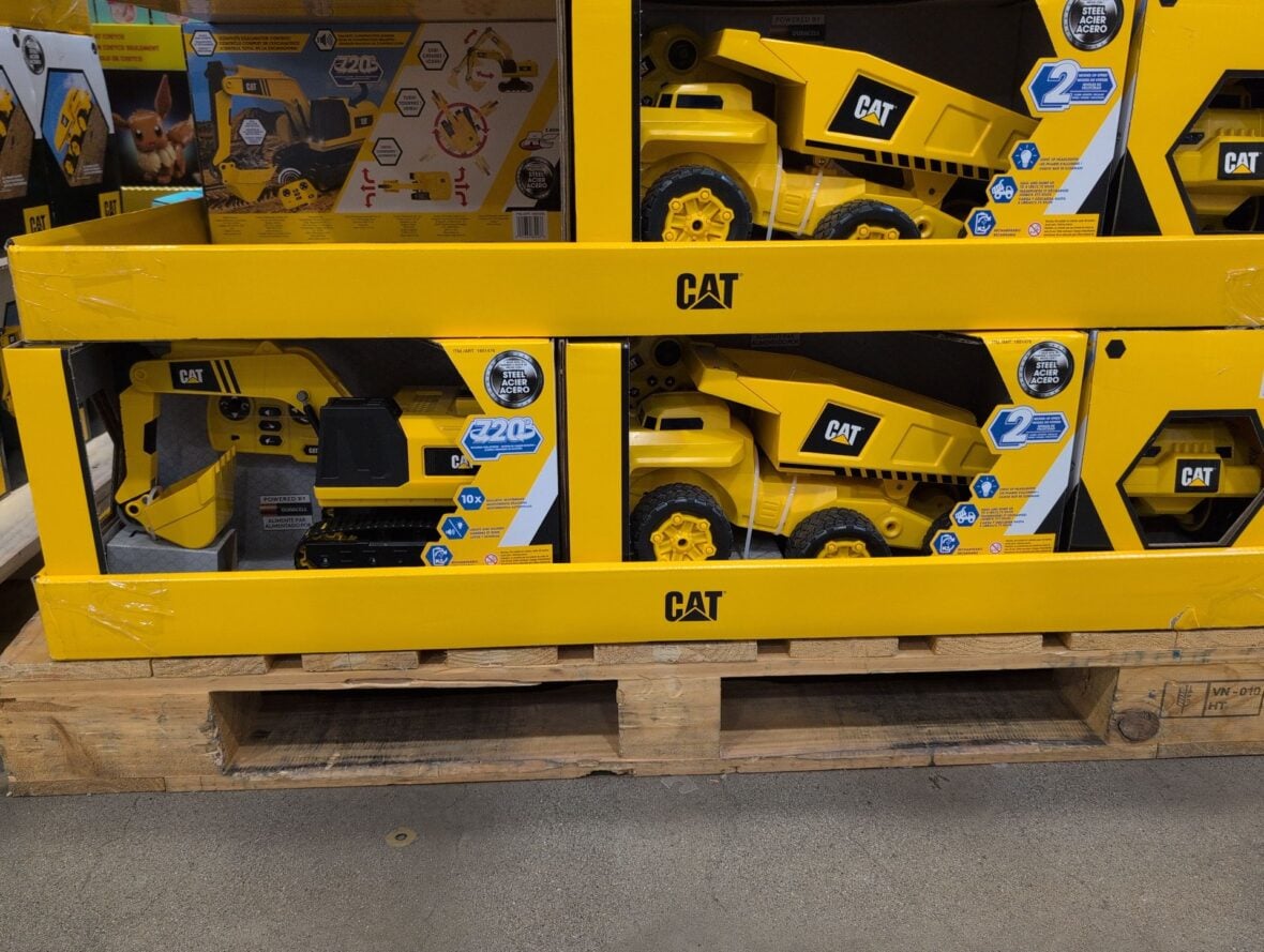 Cất K/c Excavator or Du1ptruck Assortment at Costco