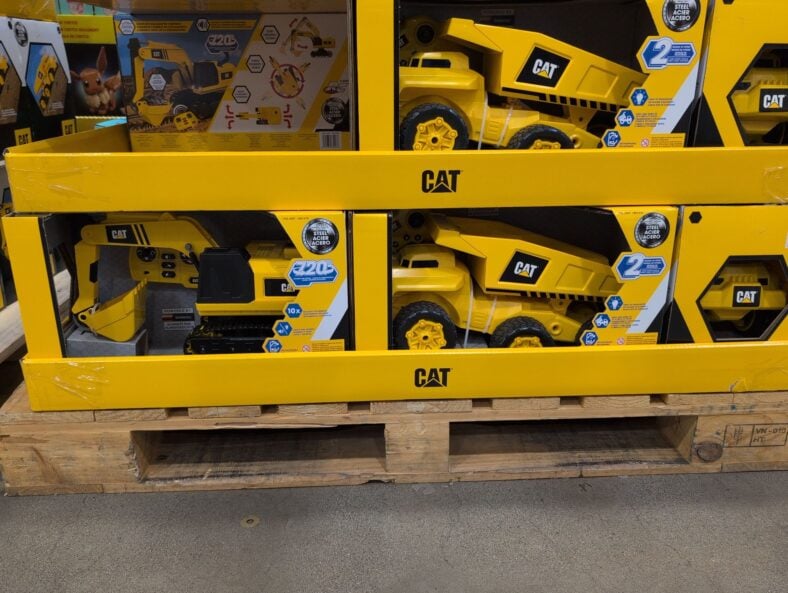 Cất K/c Excavator or Du1ptruck Assortment at Costco